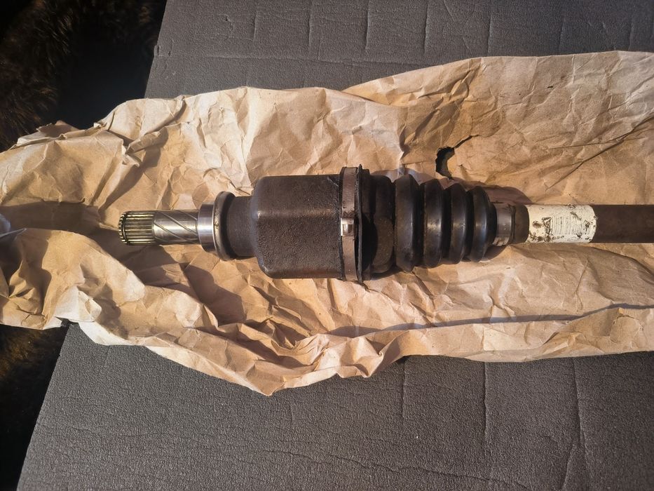 Полуось на  logan/sandero 1.6 (k4m)