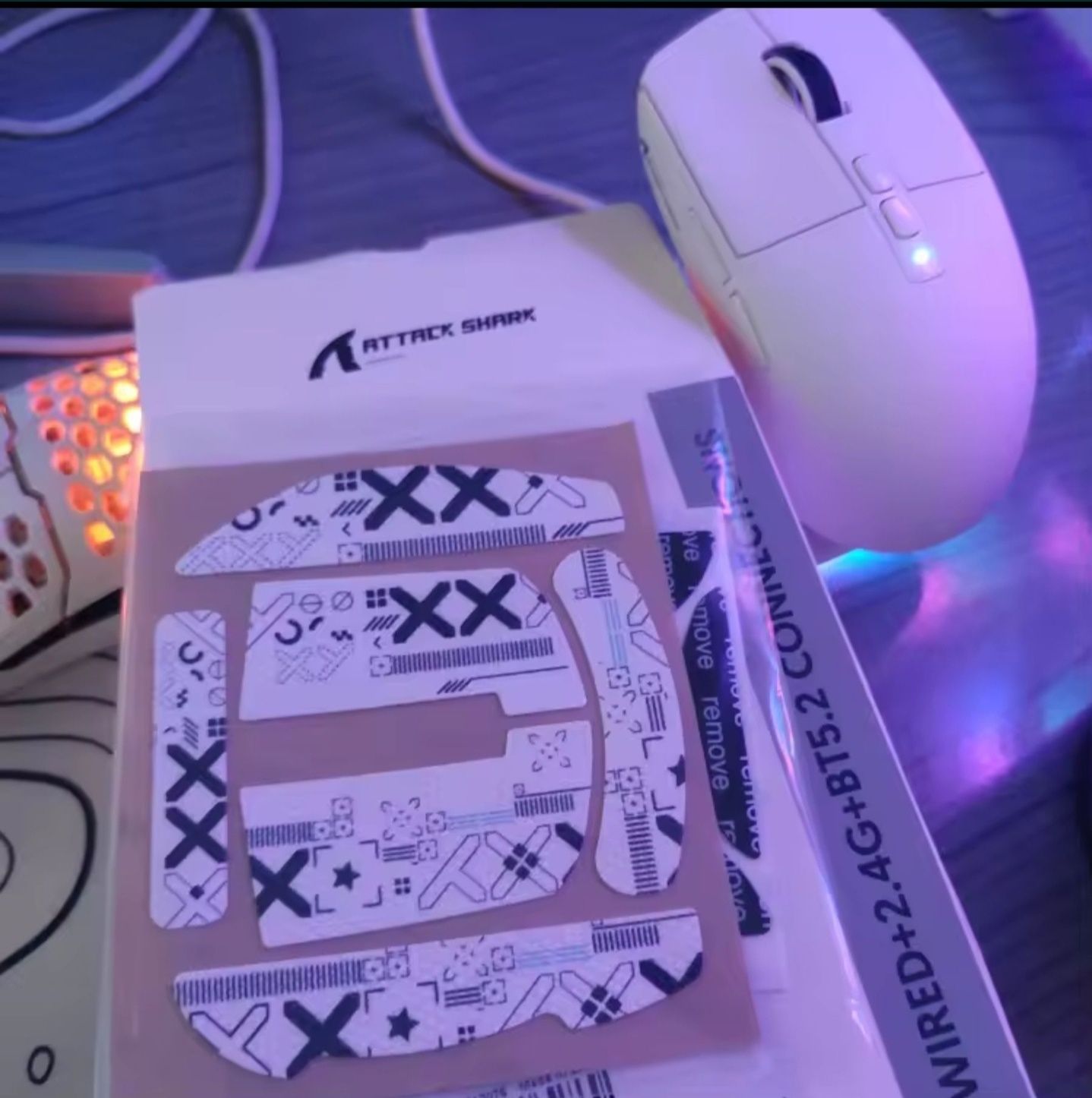 Ігрова миша Attack Shark X6 на топовому сенсорі 26000 dpi + dock RGB