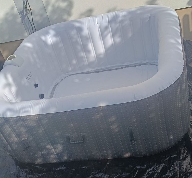 Nadmuchiwane jacuzzi AREBOS "Barcelona", 185x185 cm, wewnątrz i na zew