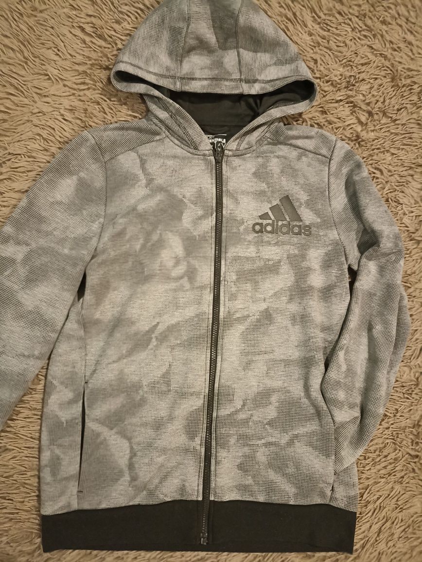 Спортивна кофта, толстовка, худі Adidas . 15-16 років.