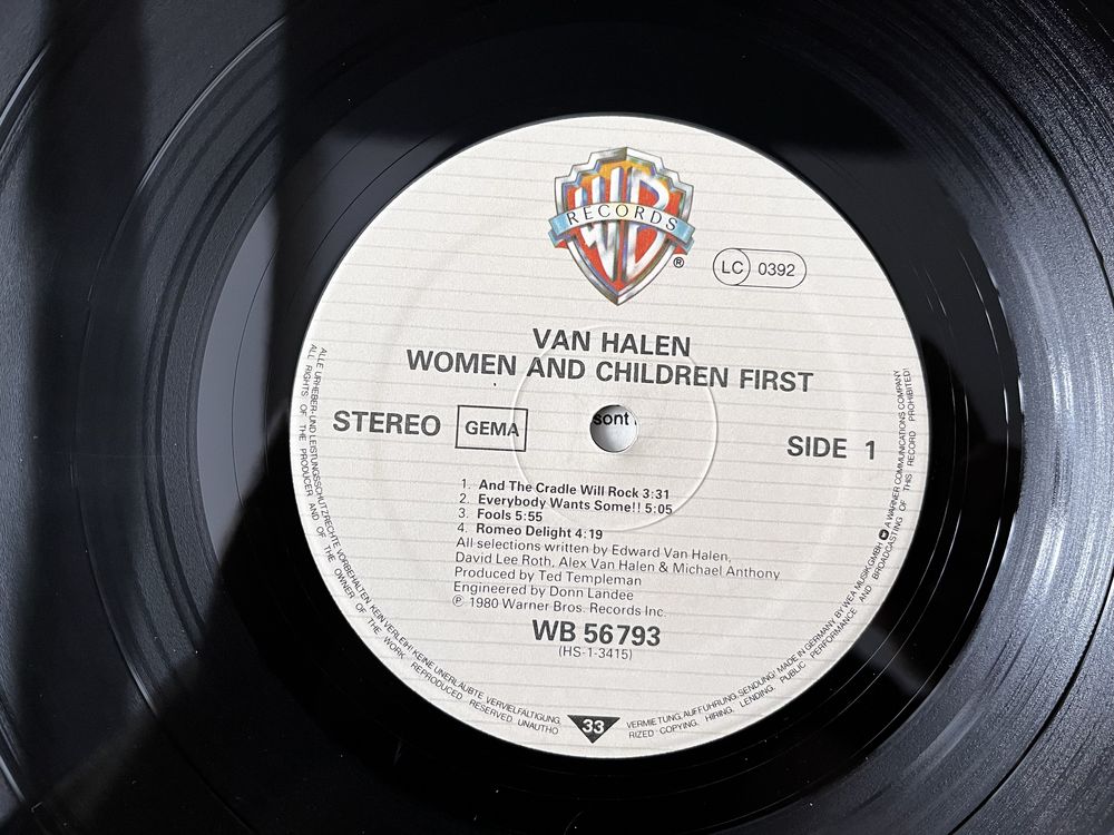 Płyty winylowe Van Halen Women And Children First.