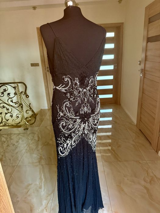 Piekna suknia wieczorowa