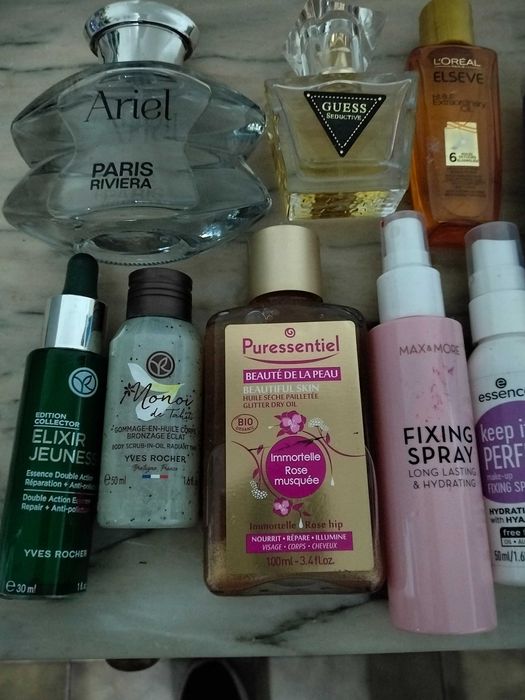 Lote cremes e outras coisas relacionadas com estética para despachar