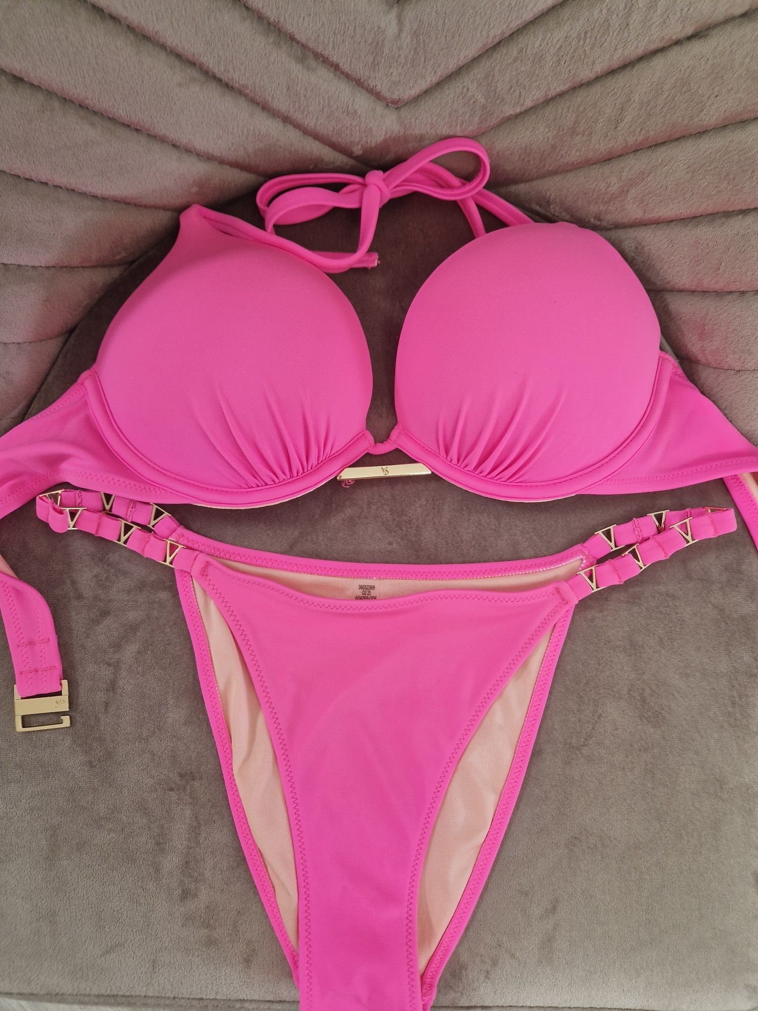 Купальник Victoria 's secret...