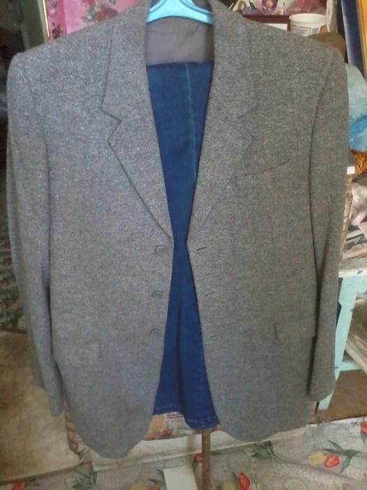 Костюмы и пиджаки мужские новые из разных материалов, разных цветов