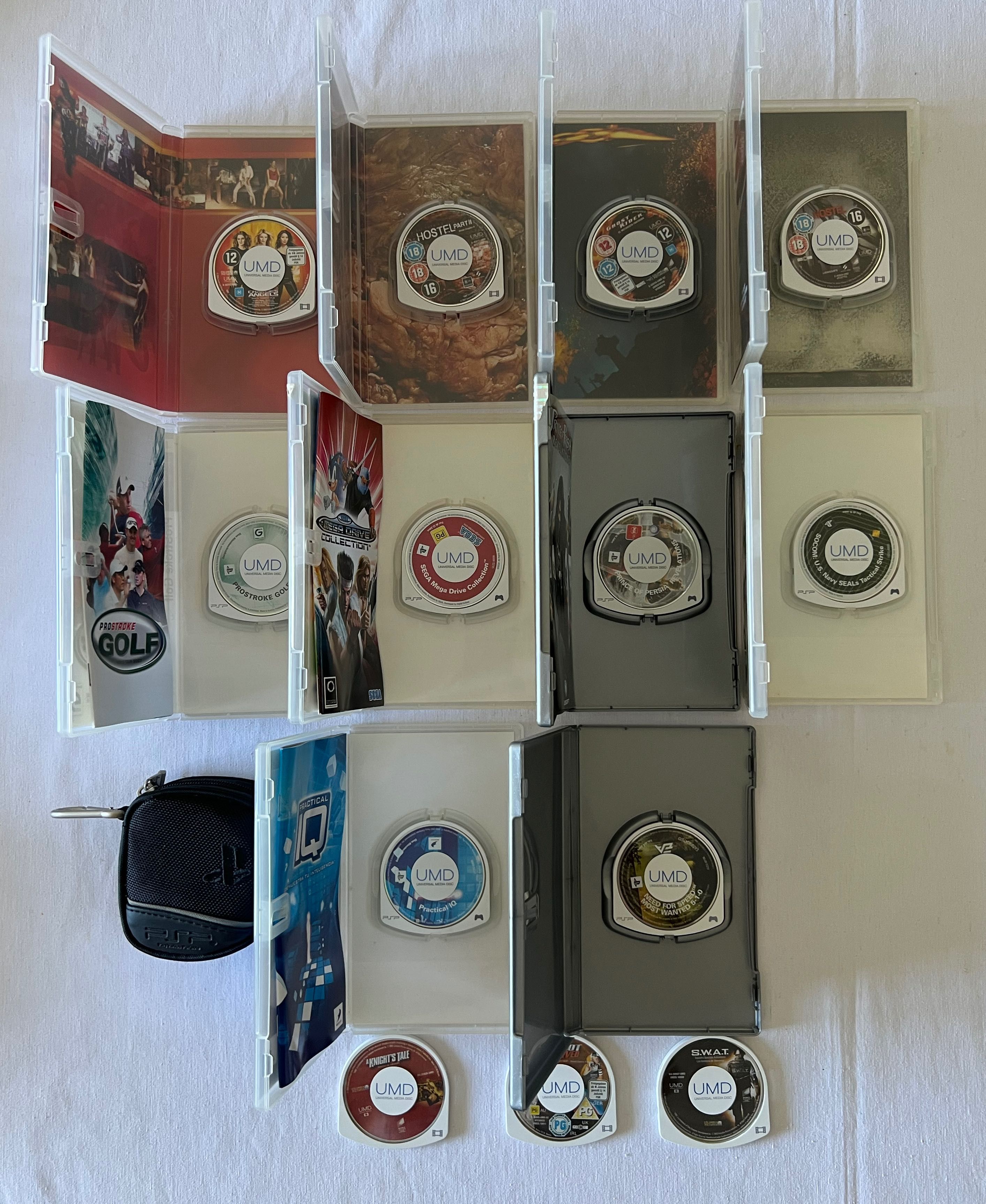 Vendo 6 Jogos PSP + 7 filmes PSP + Bolsa para UMD