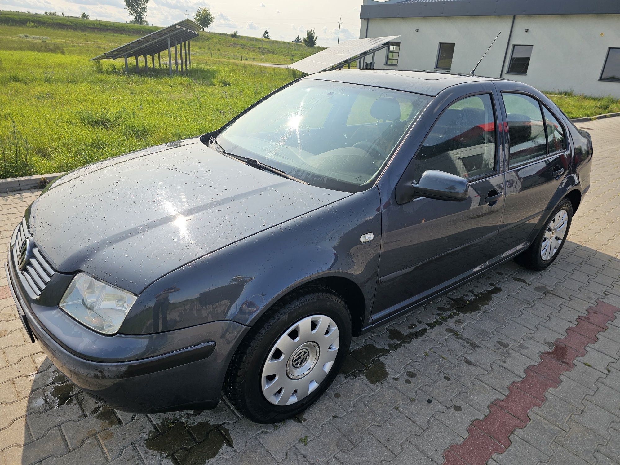 Sprzedam Vw Bore 1.6 8v LPG
