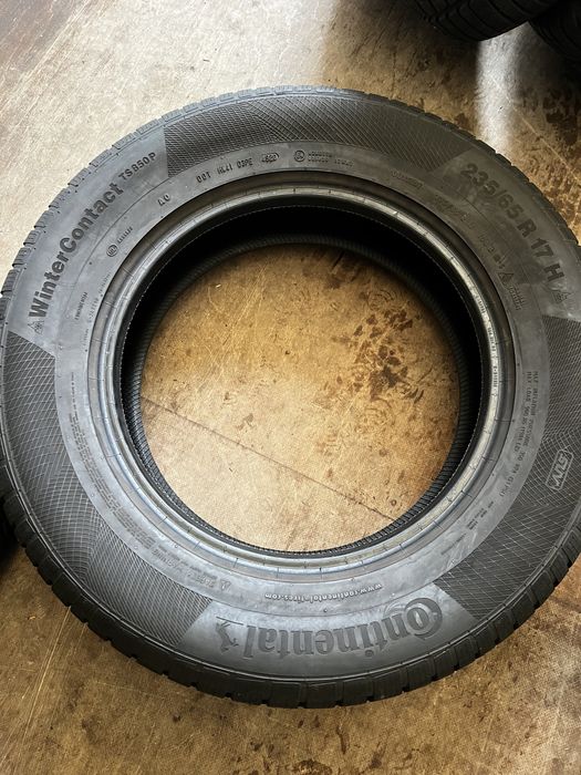 Dwie opony continental wintercontact ts 850 235/65/17 202r.
