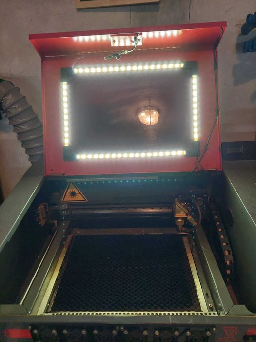 Máquina de Gravação a Laser CO2 40W – Pronta a Usar!