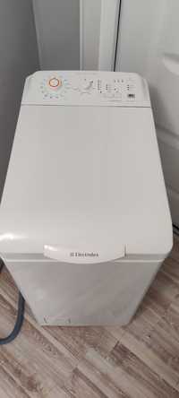 Продам стиральную машину Electrolux  EWT10120W