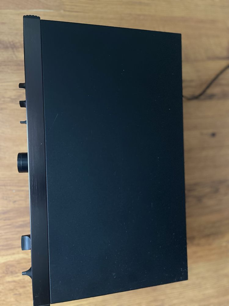 Audiofilski przedwzmacniacz Rotel rc 971