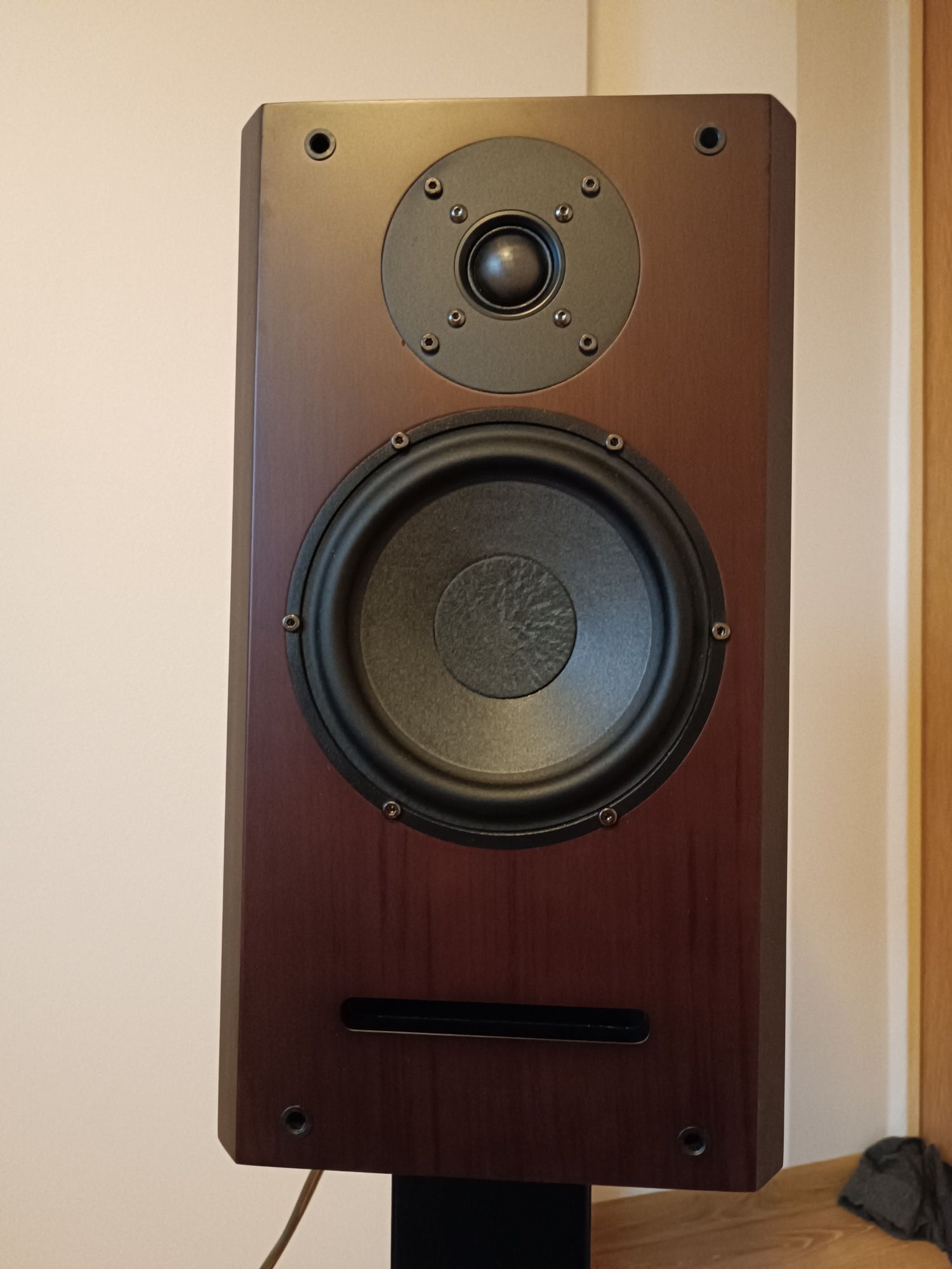 Kolumny Usher V-601
