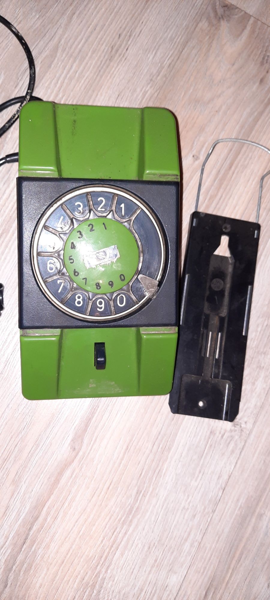 Telefon zielony tarczowy PRL