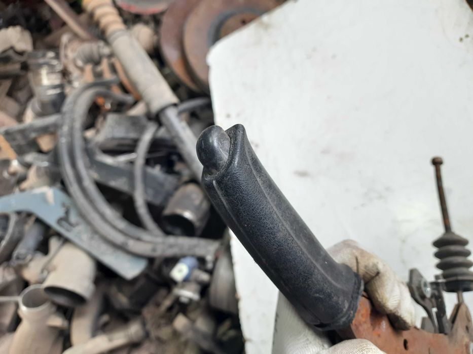 Ручка ричаг ручнік кнопка стоячного тормоза Опель Омега Б 2.0 бензин