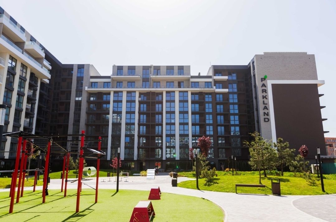 Продаж квартири з чудовим плануванням з видом у двір/Парк Ленд/Park le
