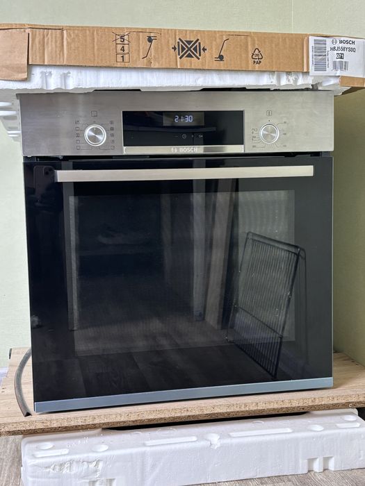 Духовка Bosch HBJ558YS0Q
