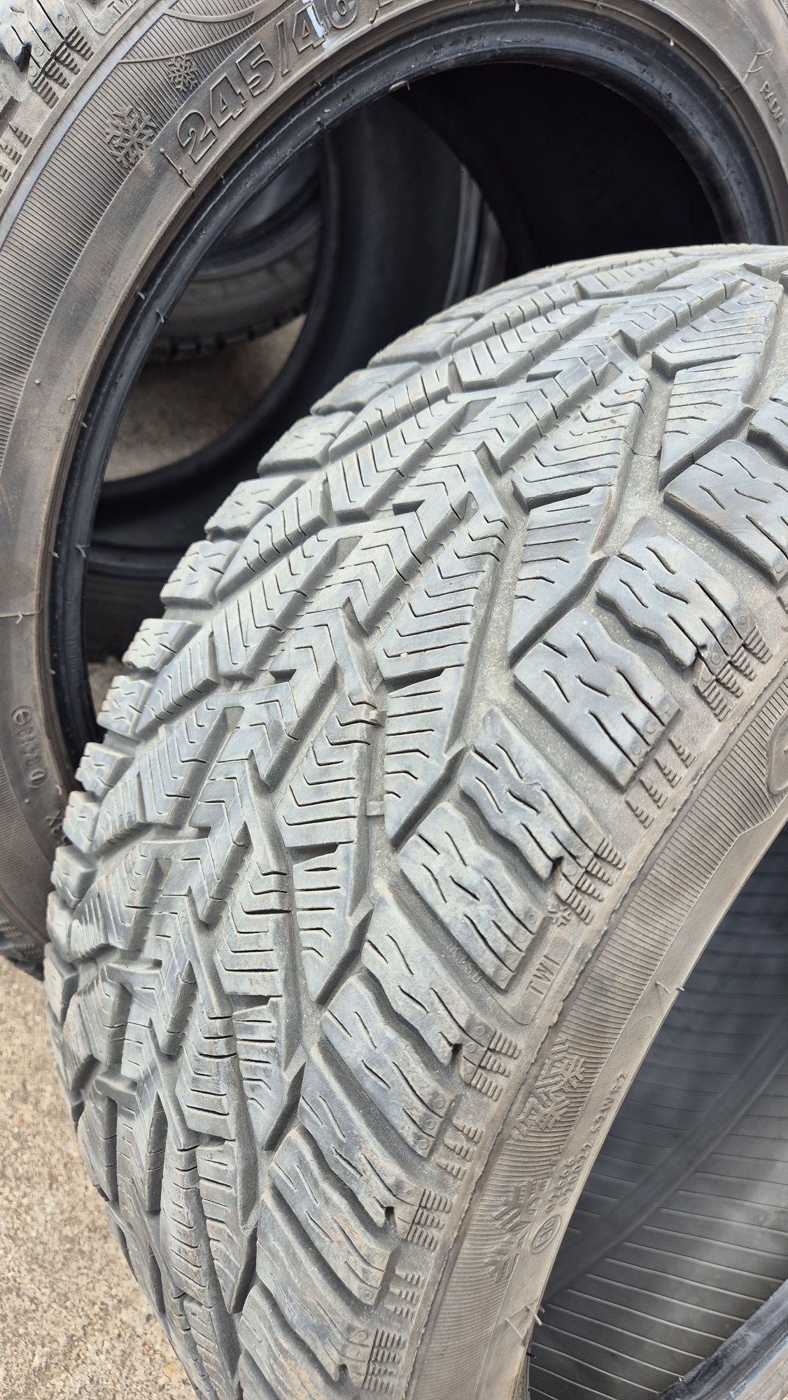 Opony zimowe kormoran 245/40 r18
