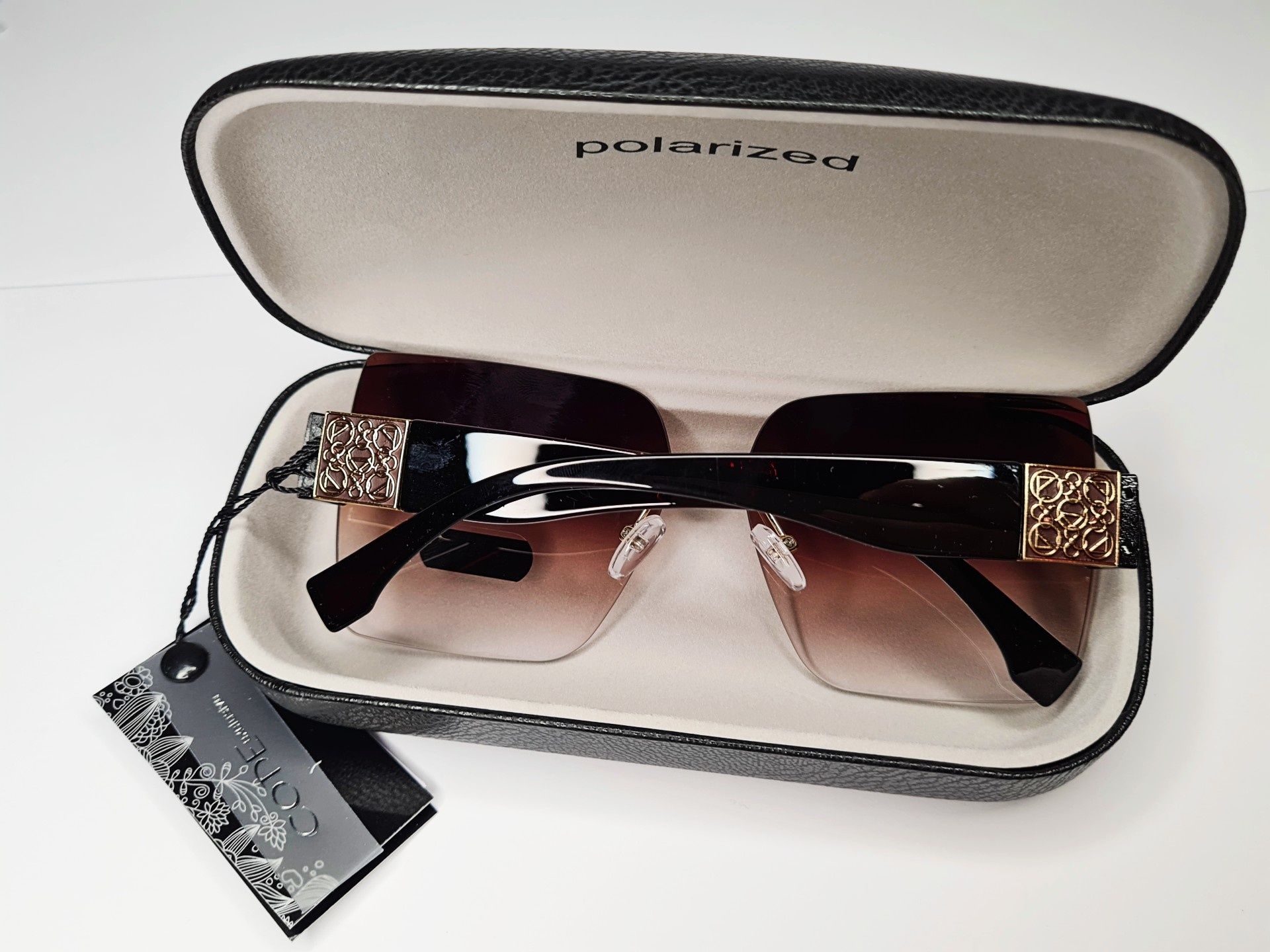 Nowe modne okulary przeciwsłoneczne damskie marki Code - moda
