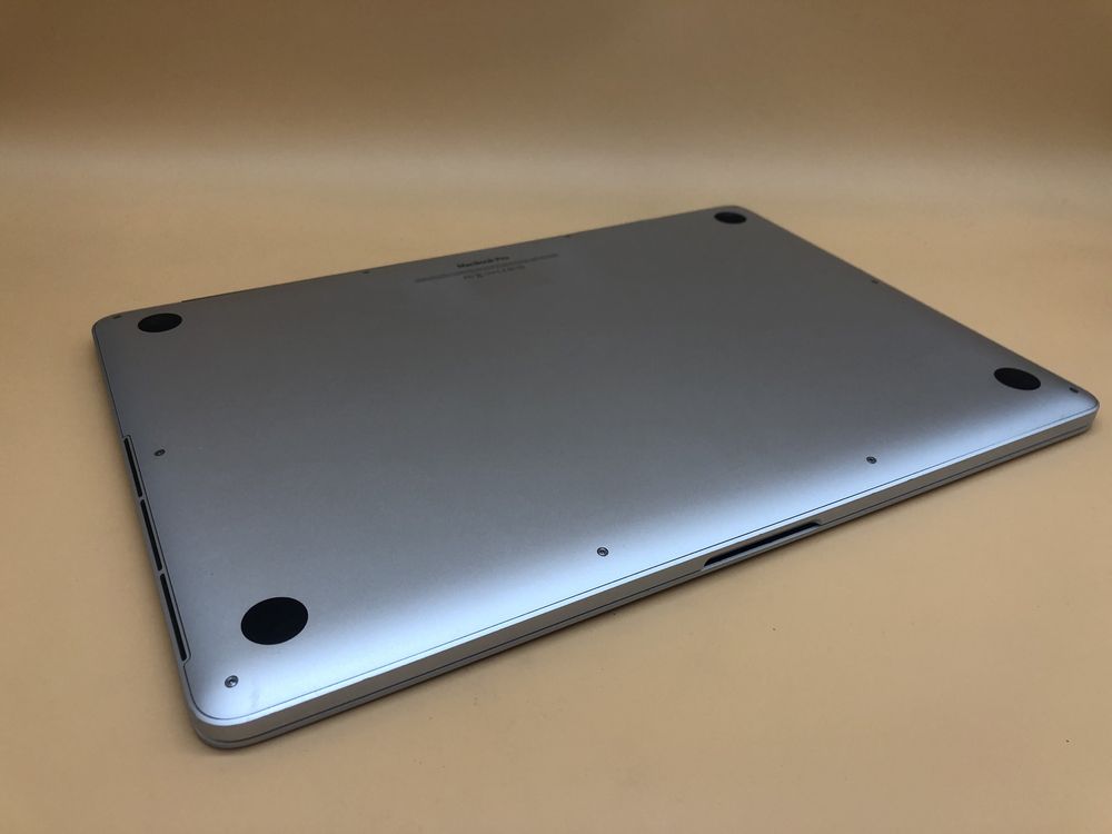 Macbook pro 15.4 дюйма 2013 512sdd i7 16 gb батарея 350 циклів