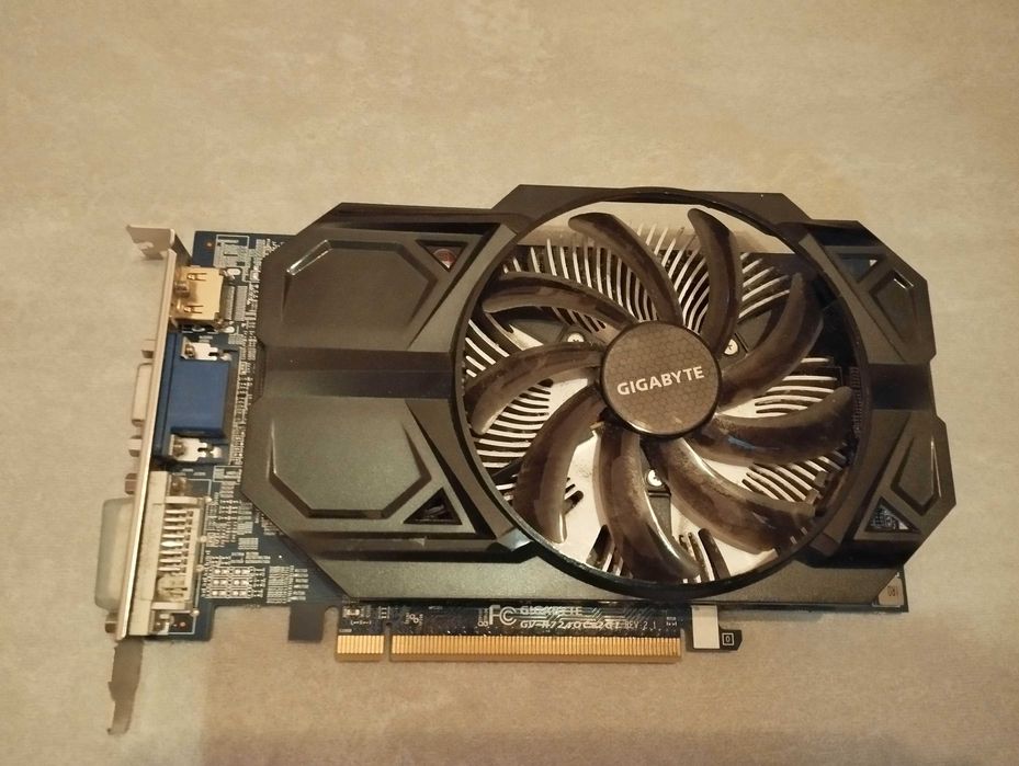 Radeon R7 240 2gb GDDR3