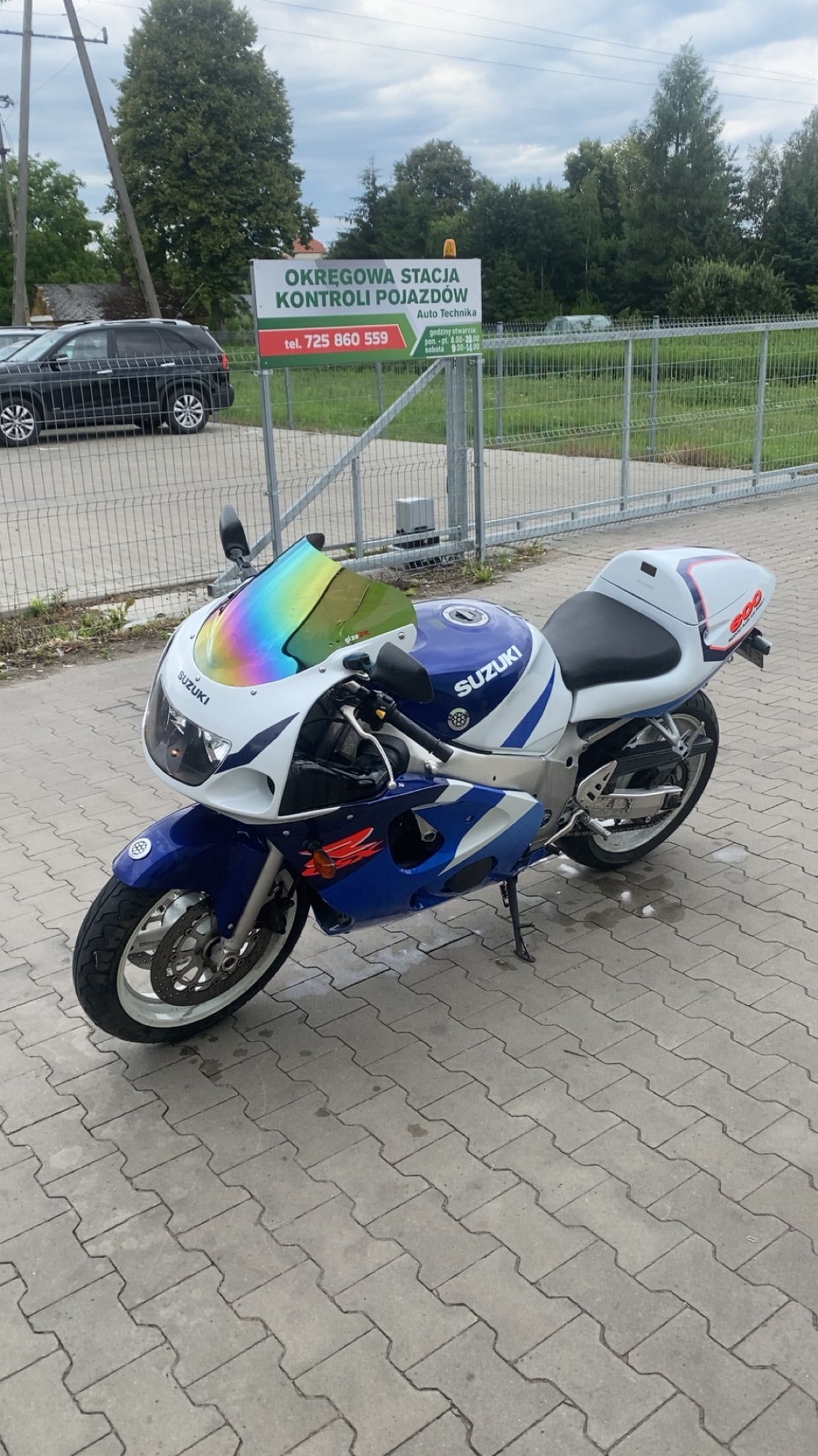 Suzuki gsxr 600.