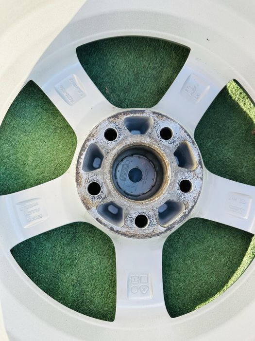 Диски 5/112 R16 Skoda VW Audi 7J ET-35