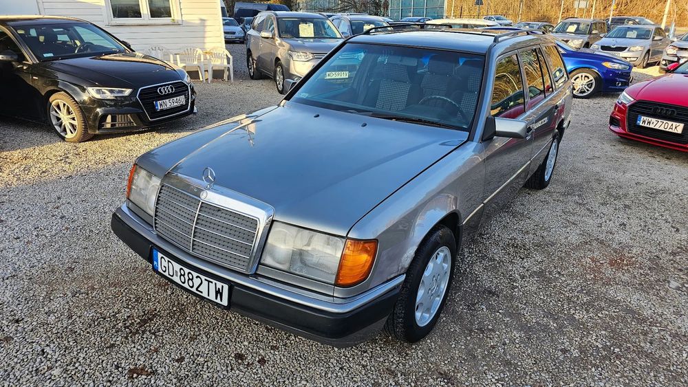 Mercedes-Benz W124 (1984-1993) 2.5 TD szyberdach, hak holowniczy długo opłaty bdb stan techniczny