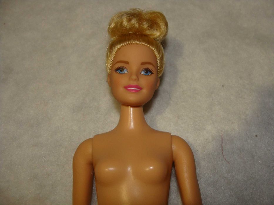 Barbie Coffee Shop with Blonde Curvy Doll (Ref. GMW03)