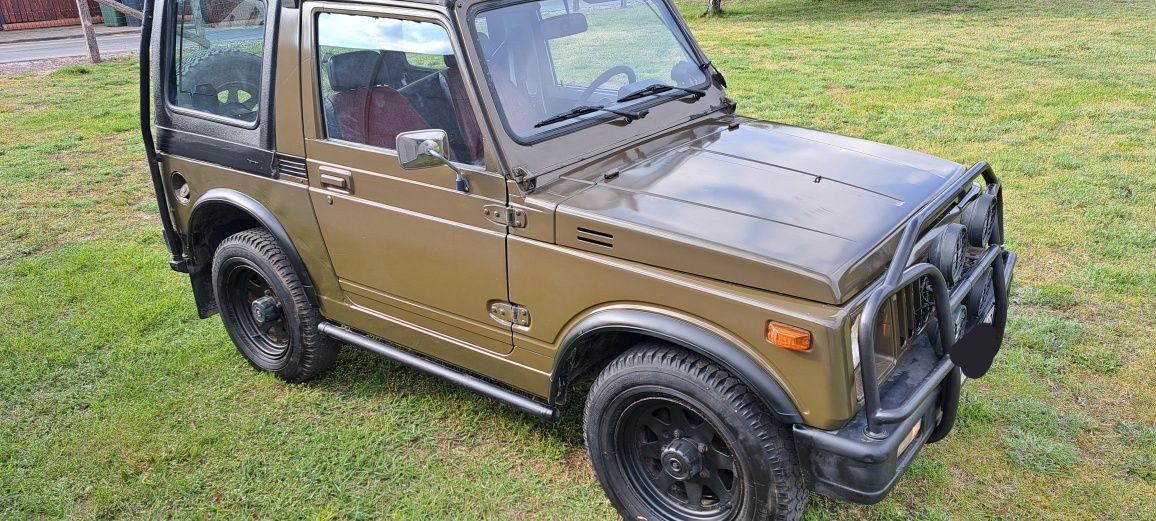 Suzuki Samurai Sj410 84 rok wersja cabrio 4x4 Niemiec sztywny dach