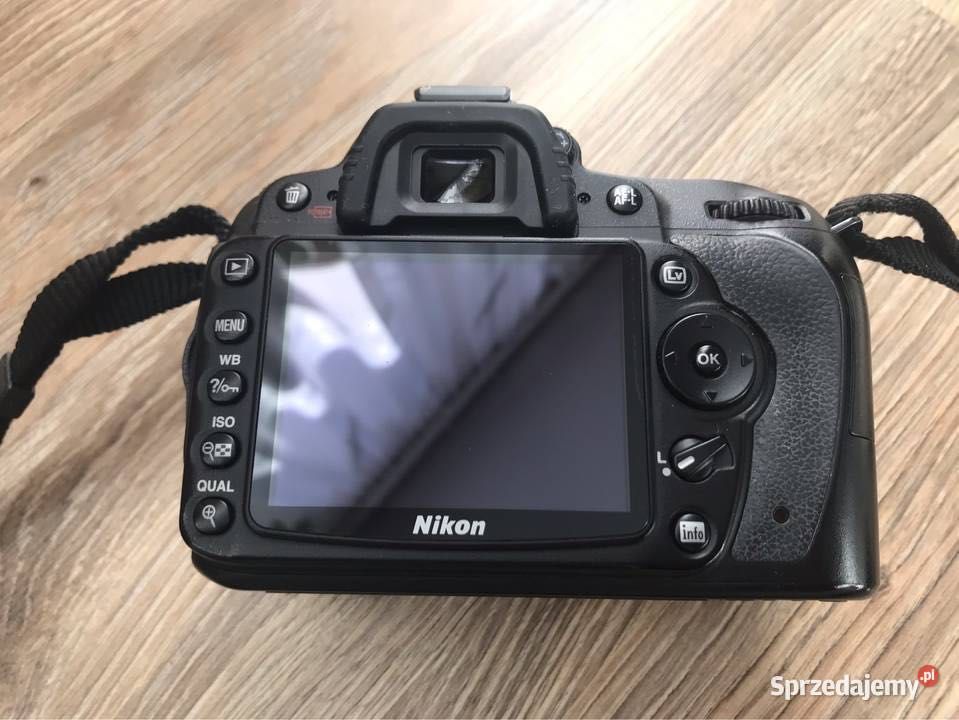 Body Nikon D90 + grip + torba
