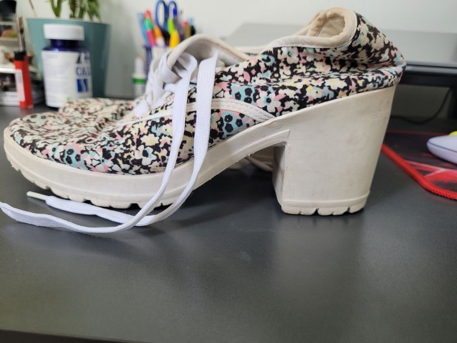 Тканеві ботінки ботильони