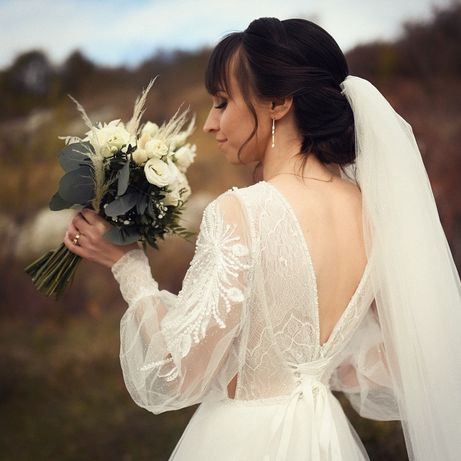 Весільна сукня , колір айворі