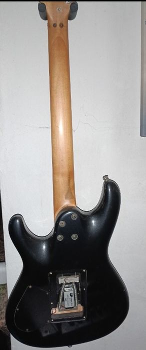 Guitarra elétrica Rock/HeavyMetal IBANEZ EDR 470 HH EMG