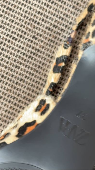 Leopardowe buty obcasy sandały Zara