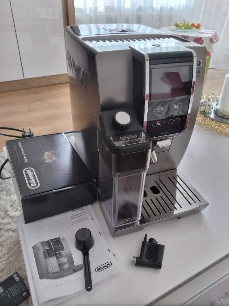 Ekspres Delonghi Dynamica Plus  Ecam 376.95.T EX:4 Jak Nowy stan TYTN
