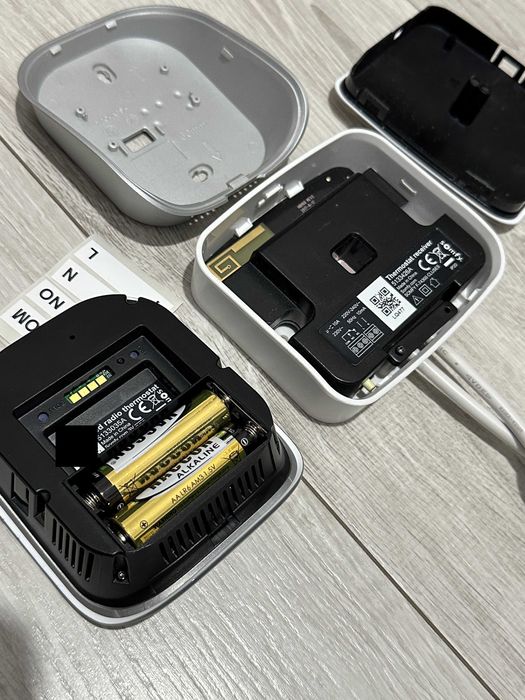 Somfy termostat radiowy V2 bezprzewodowy zdalnie sterowany internet