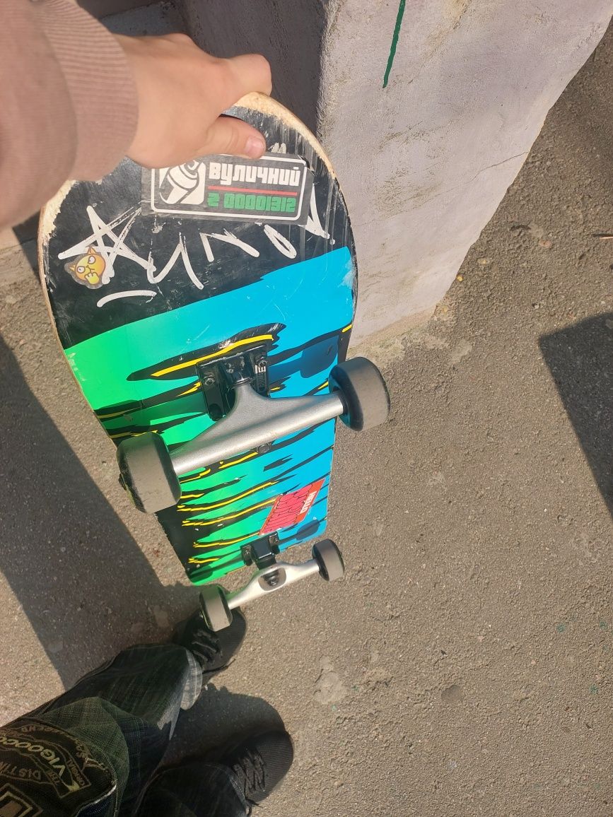 Продаж скейту creature 8.25