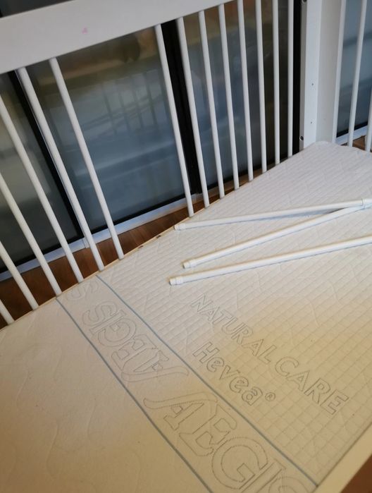 Łóżeczko tapczanik drewniany dla dzieci biały