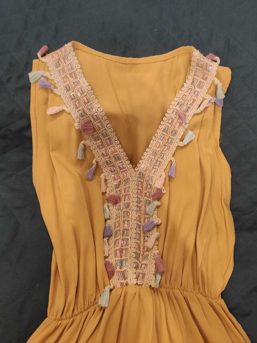 Sukienka letnia żółta frędzle chwosty