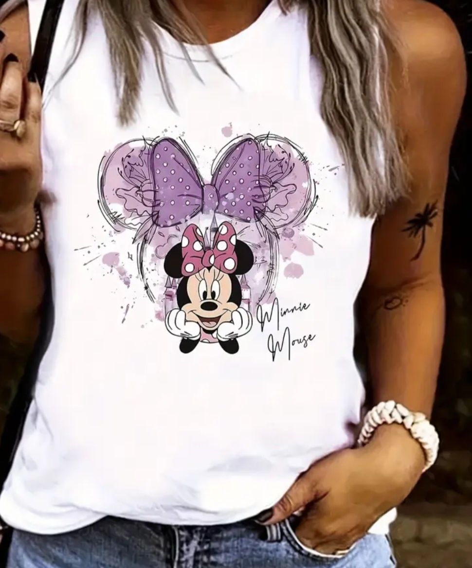 Biała bluzeczka z Mickey