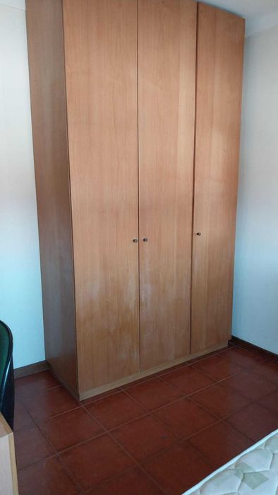 ARRENDA SE QUARTO