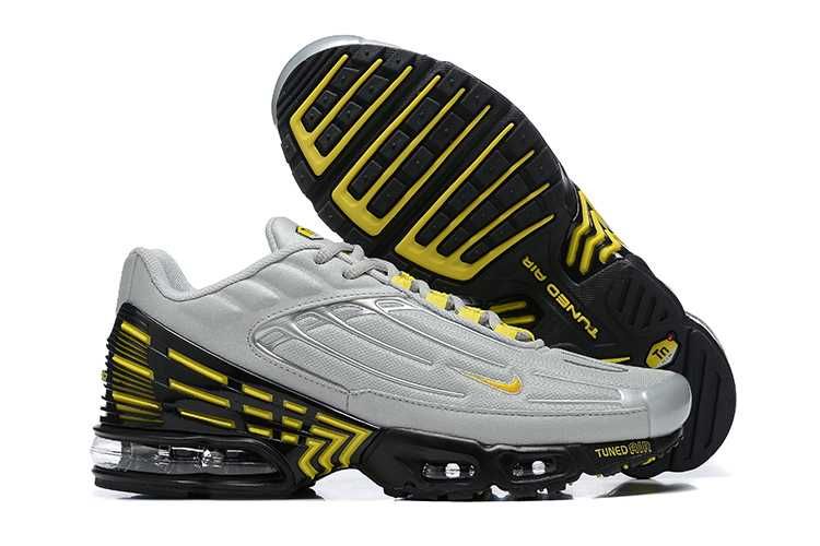 Nike Air Max Plus 3
Metallic Silver Opti Yellow