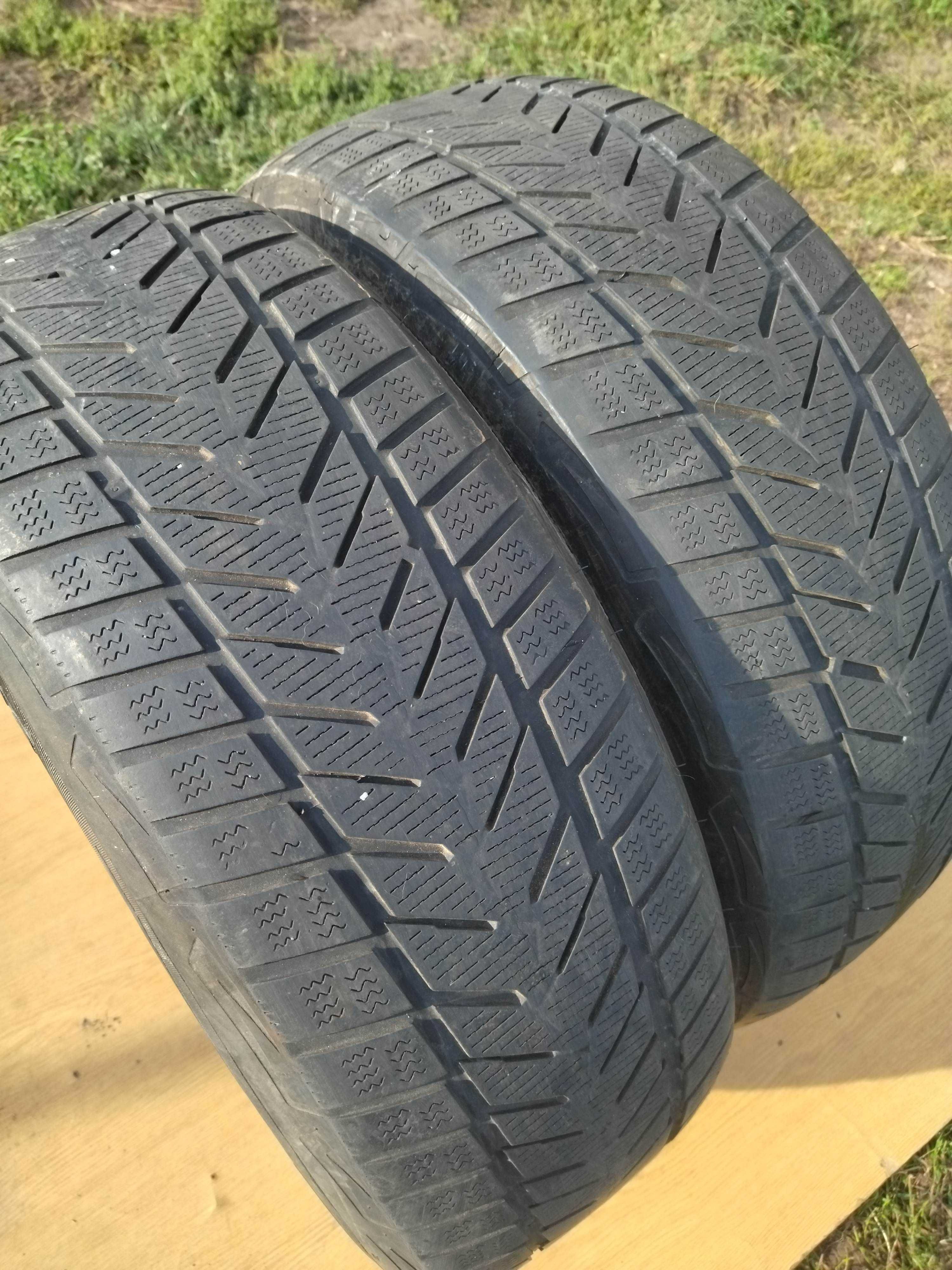 Шини колеса резина Vredestein 215/60r17 r17 4mm зима зимние зимні 2шт