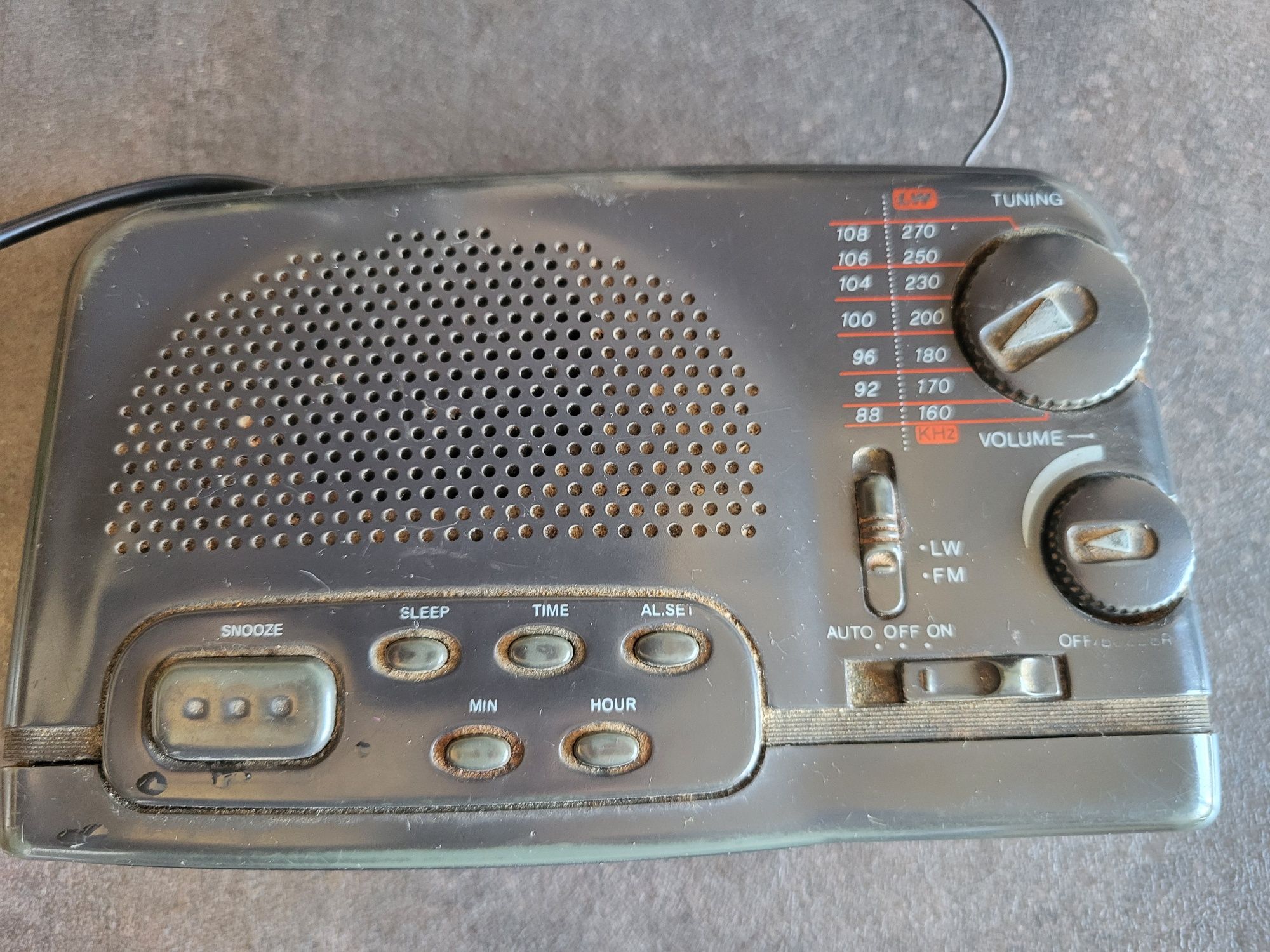Radiobudzik Universum