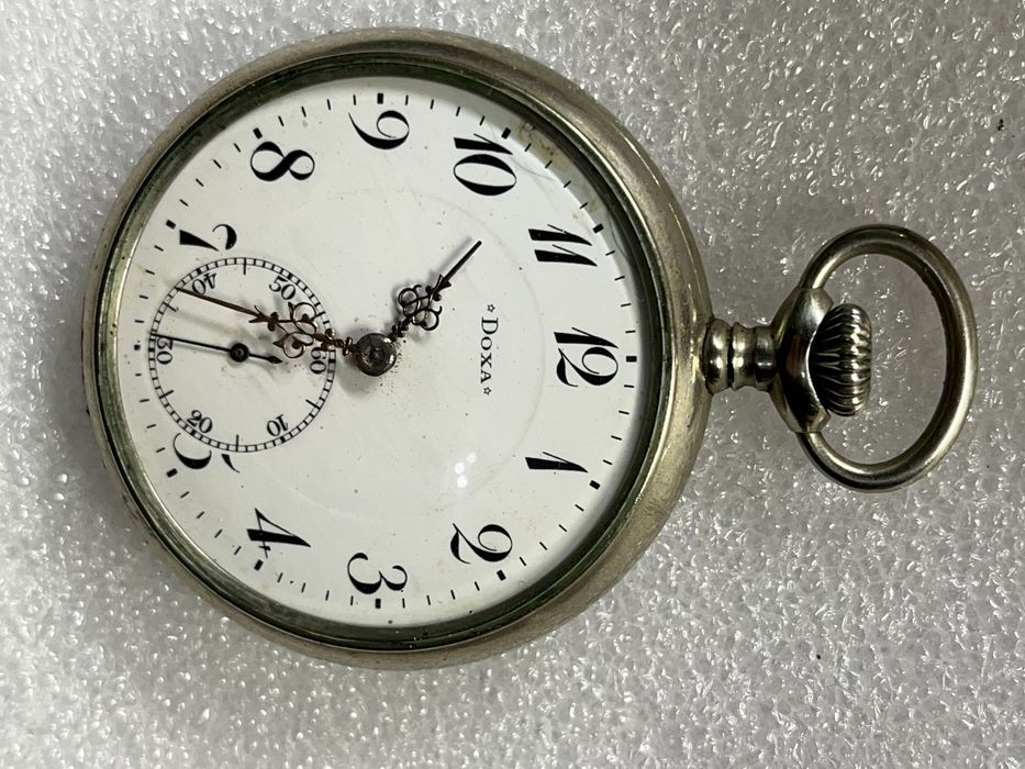 Часы швейцарские карманные DOXA