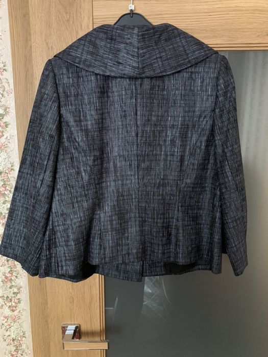 Bardzo elegancki żakiet 44