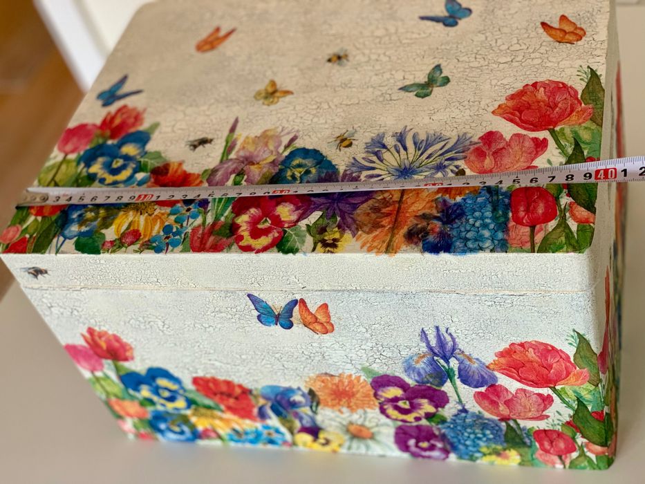 Kufer  rękodzieło decoupage kwiaty kwiatowa  łąka spękania  prezent