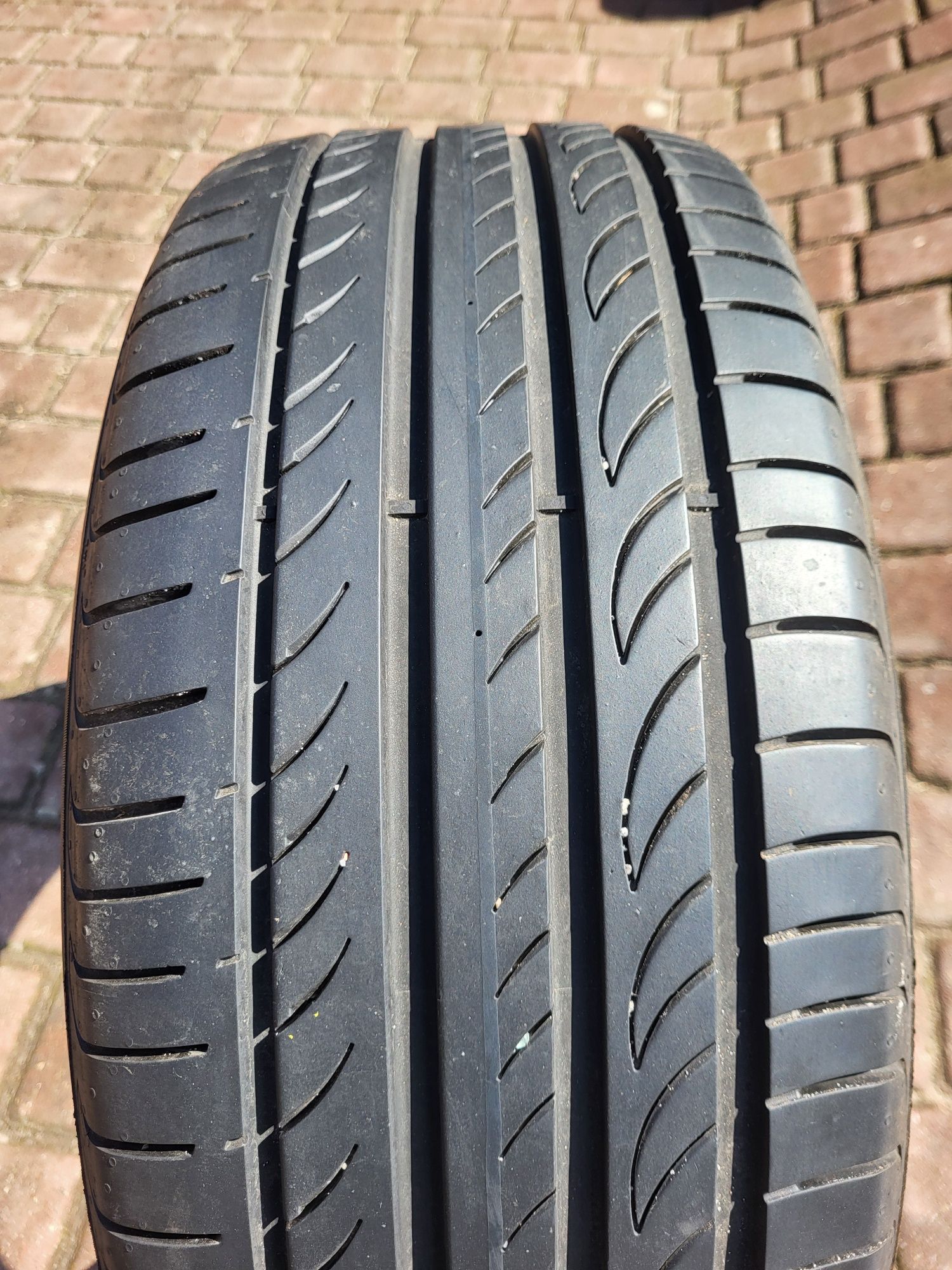 Opony letnie Pirelli komplet 225/45 R17