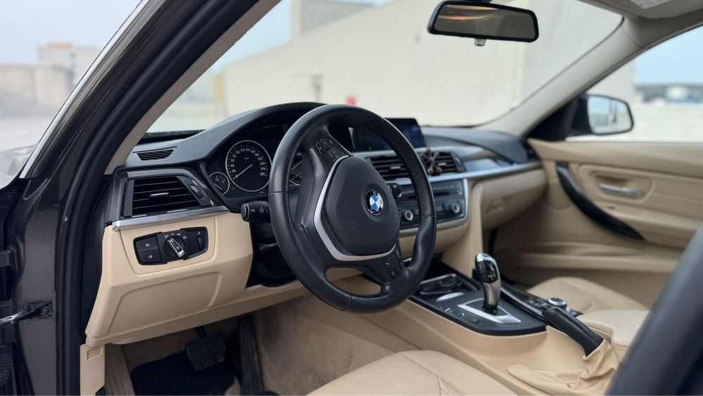 Bmw seria 3 320i F30 2012