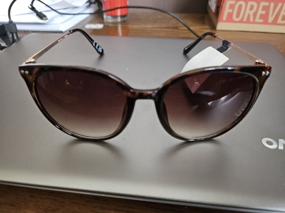 Okulary przeciwsłoneczne Tommy Hilfiger